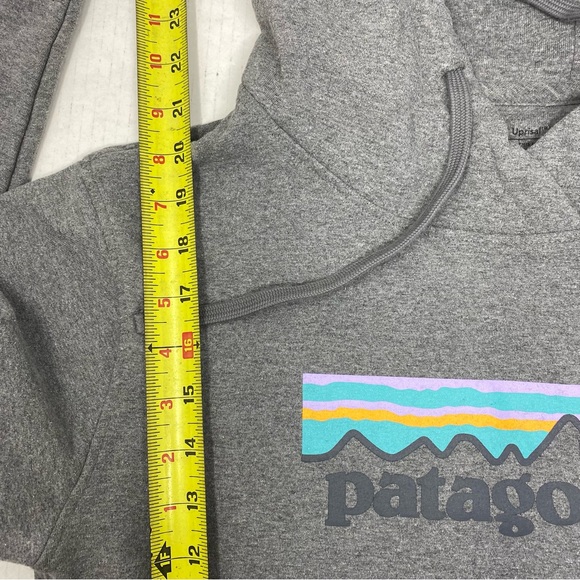 Patagonia Women's Pastel P-6 Logo Uprisal Hoody XS - Picture 9 of 10